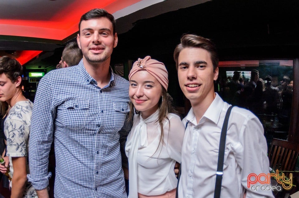 Saturday Night Party, Green Pub
