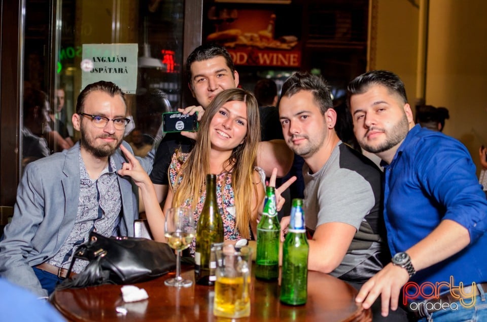 Saturday Night Party, Green Pub