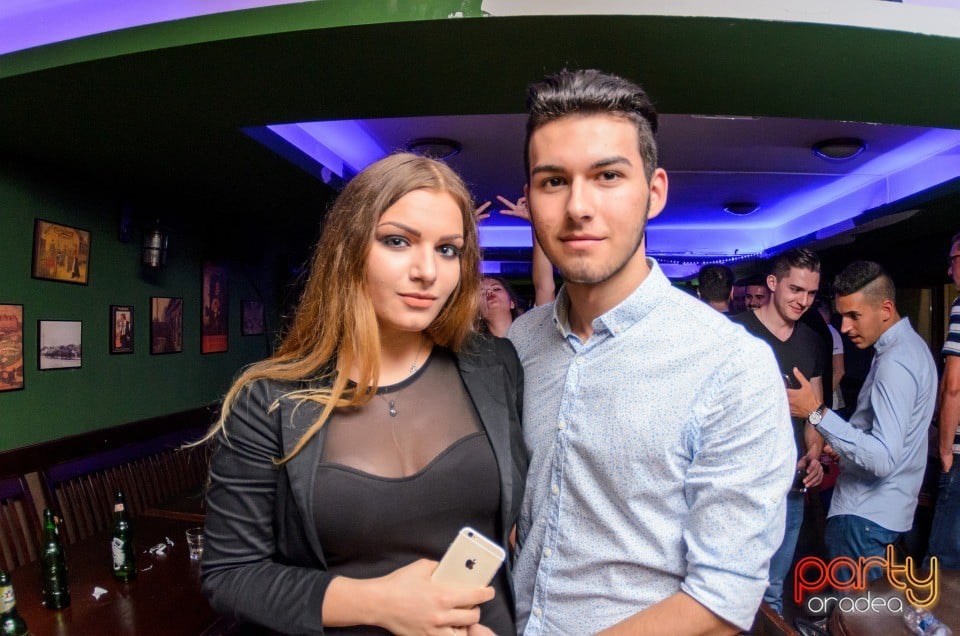 Saturday Night Party, Green Pub