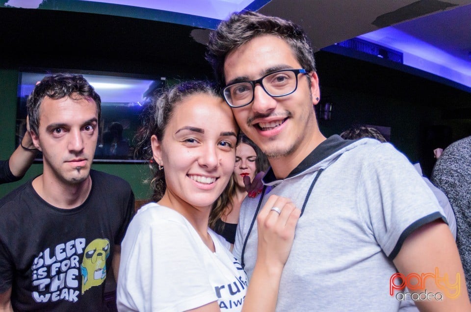 Saturday Night Party, Green Pub