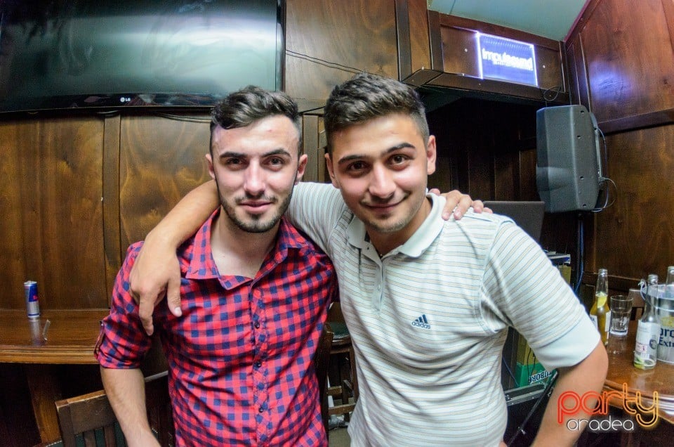 Saturday Night Party, Green Pub