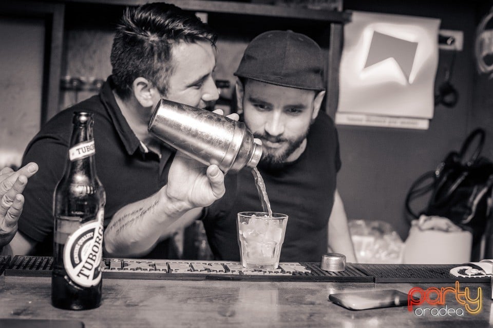 Saturday Night Party, Green Pub