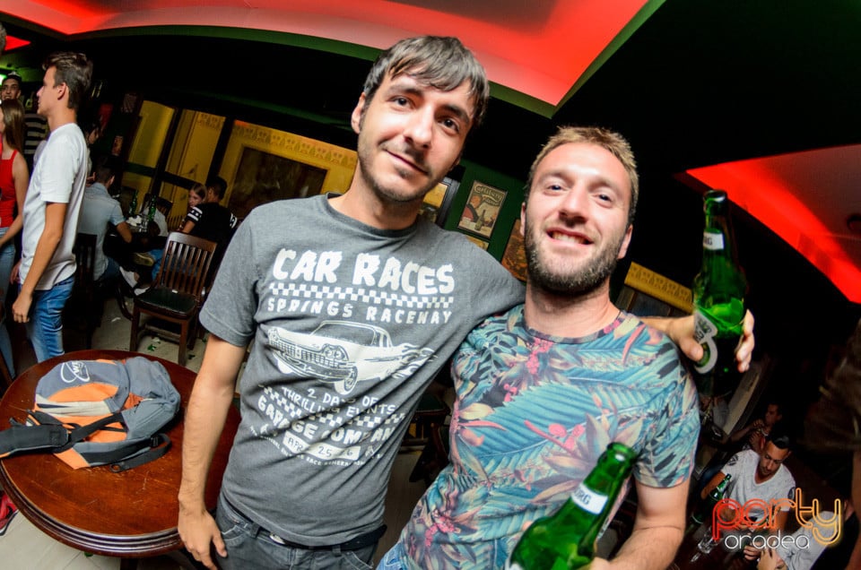 Saturday Night Party, Green Pub