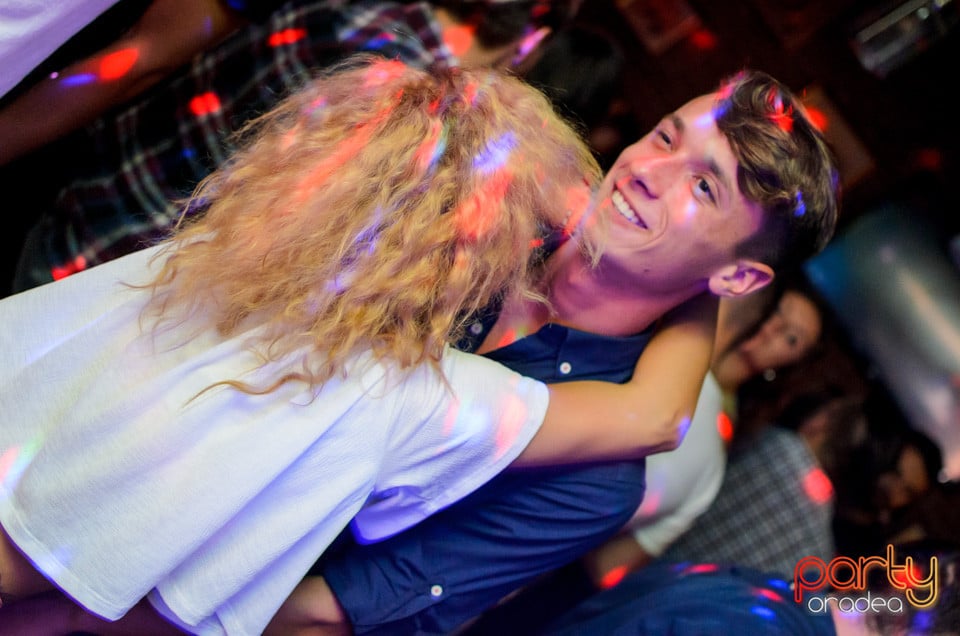 Saturday Night Party, Green Pub