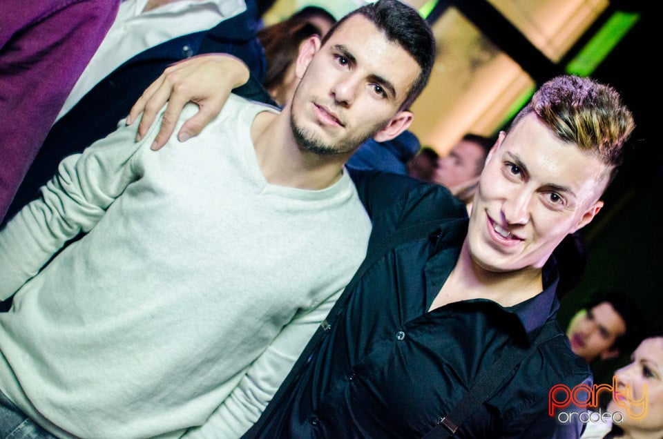 Saturday Night Party, Green Pub