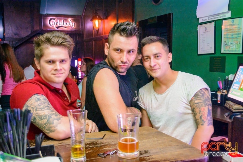 Saturday Night Party, Green Pub