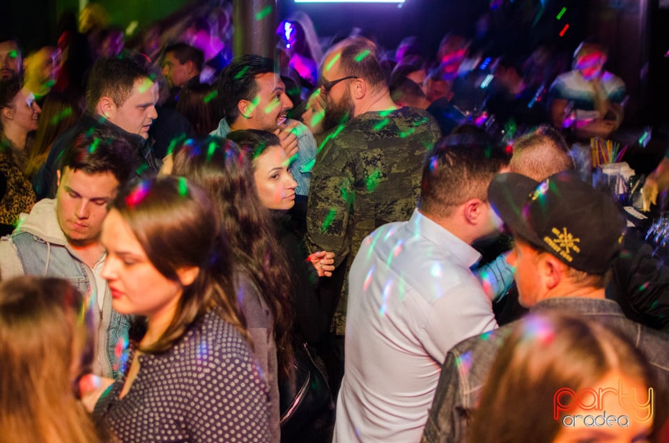 Saturday Night Party, Green Pub