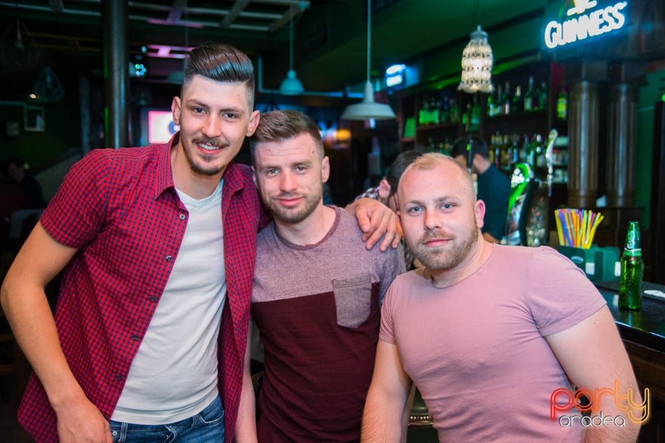 Saturday Night Party, Green Pub