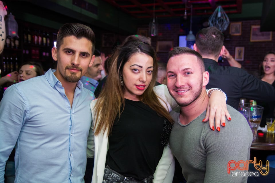Saturday Night Party, Green Pub