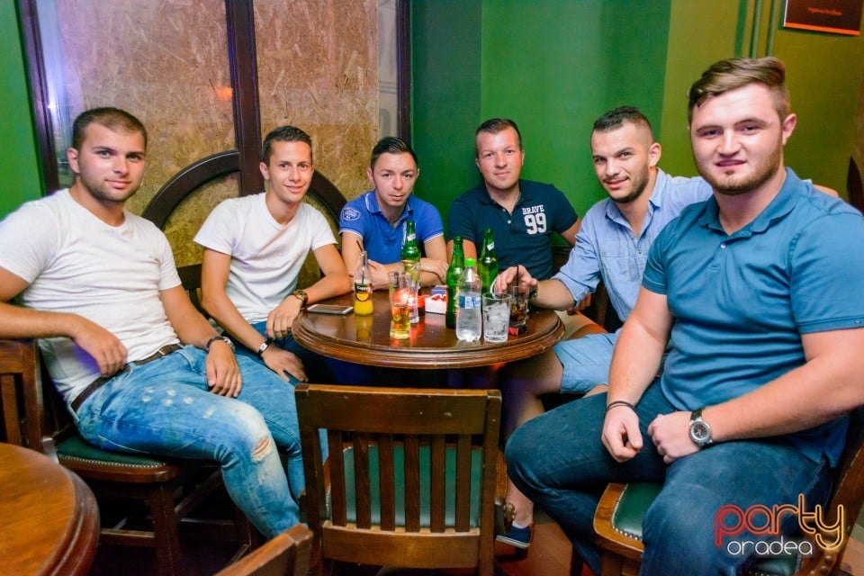 Saturday Night Party, Green Pub