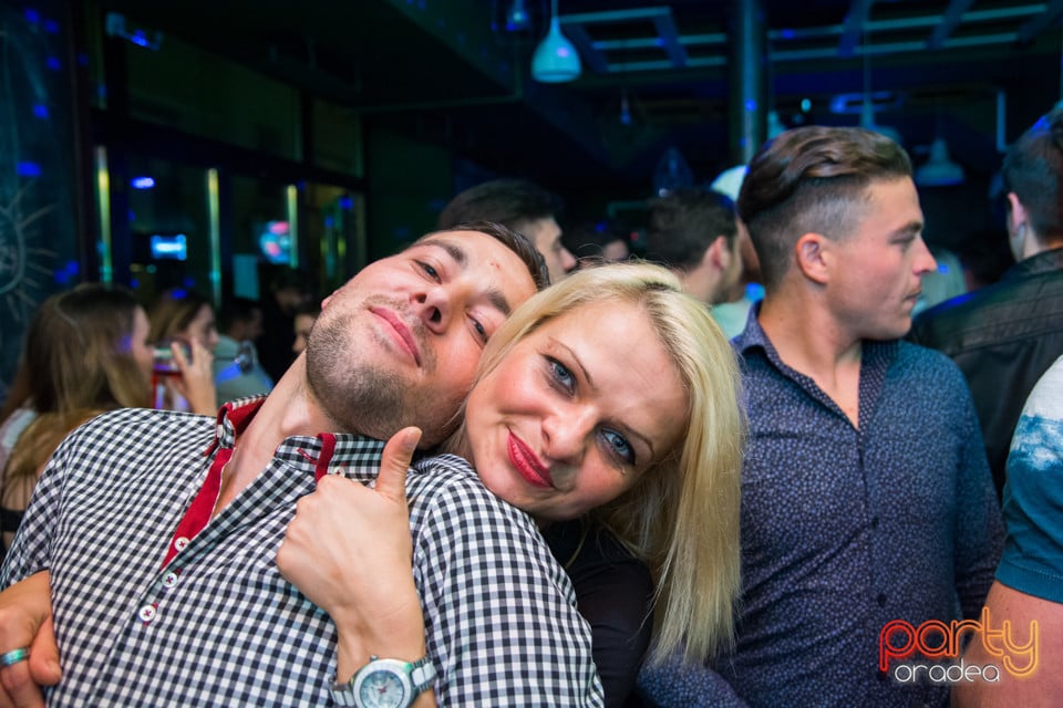 Saturday Night Party, Green Pub