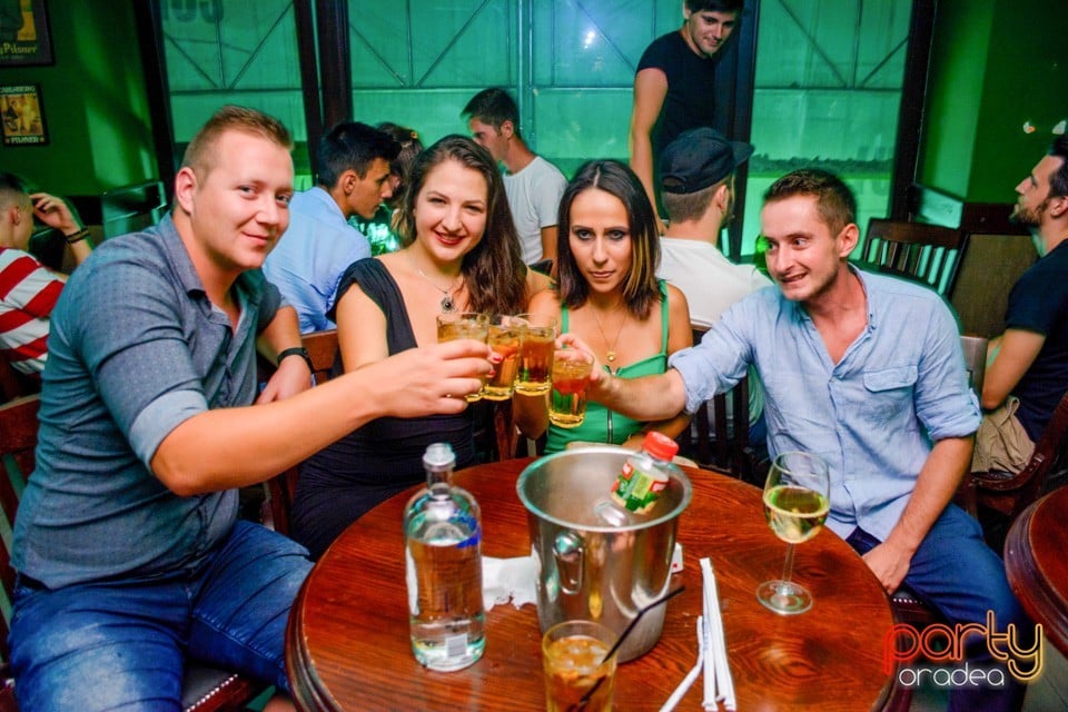Saturday Night Party, Green Pub