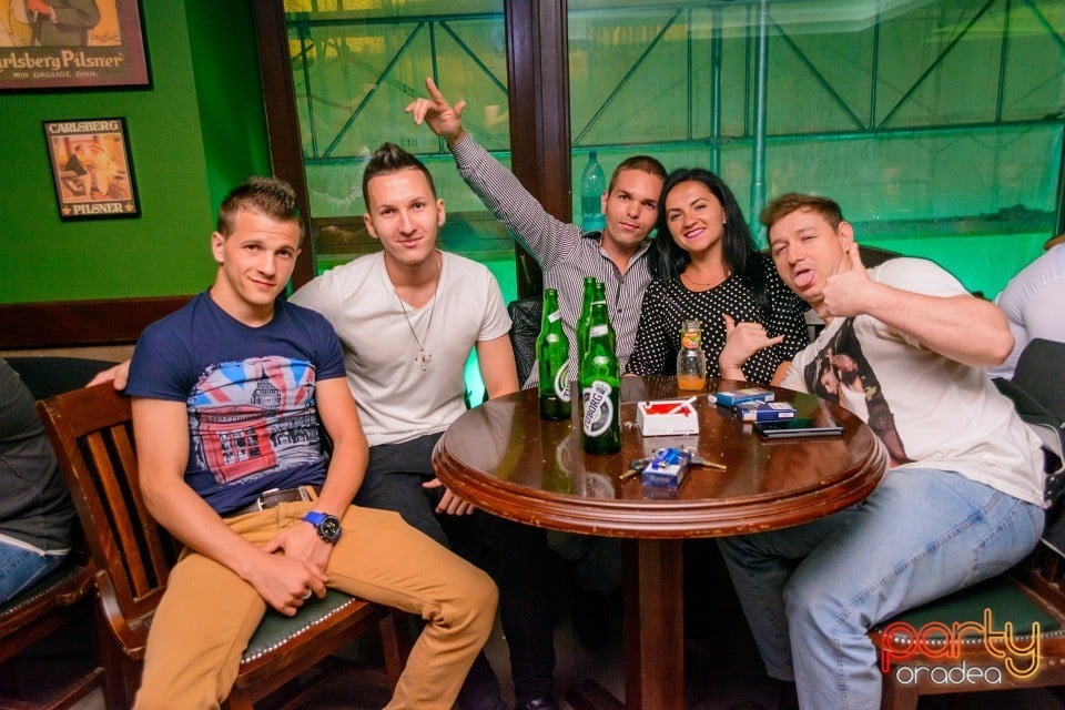 Saturday Night Party, Green Pub