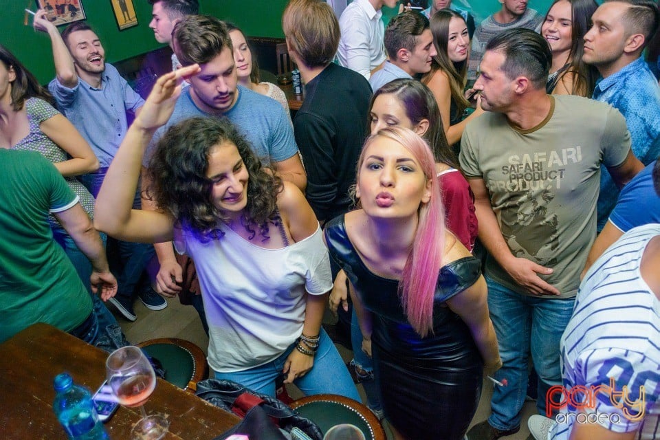 Saturday Night Party, Green Pub