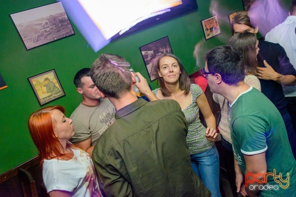 Saturday Night Party, Green Pub