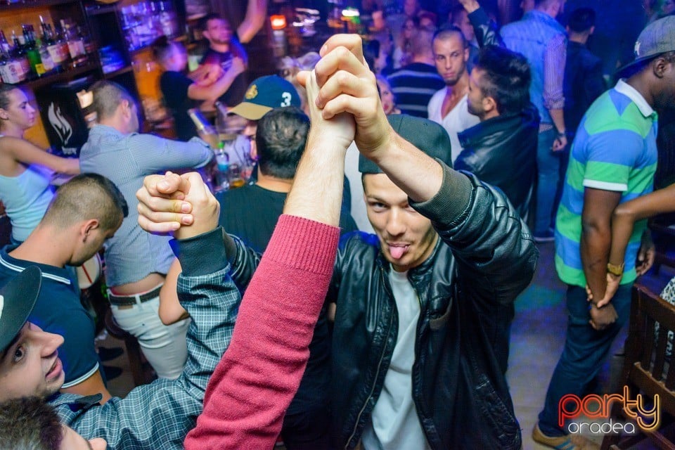 Saturday Night Party, Green Pub