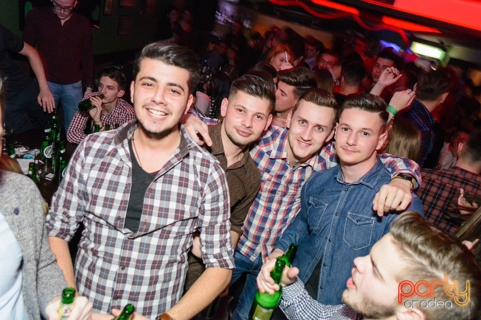 Saturday Night, Green Pub