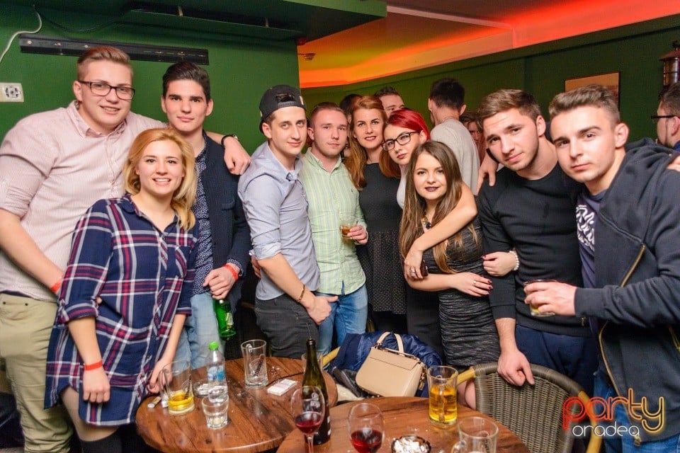 Saturday Night, Green Pub