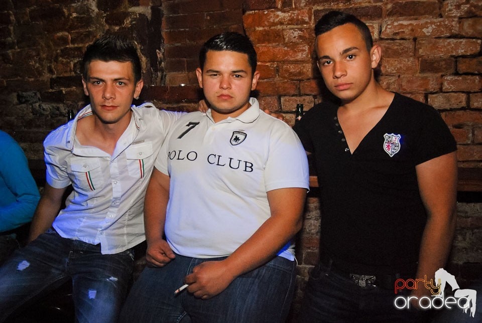 Saturday Party @ Club Escape, 