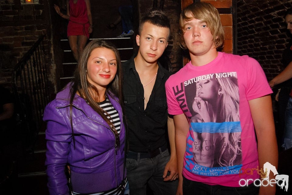 Saturday Party @ Club Escape, 