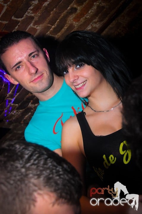 Saturday = Party în Escape, 