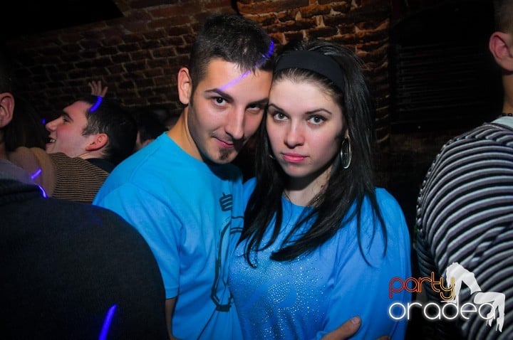 Saturday = Party în Escape, 