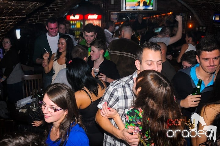 Saturday = Party în Escape, 