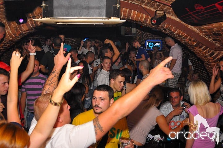 Saturday Party în Escape, 