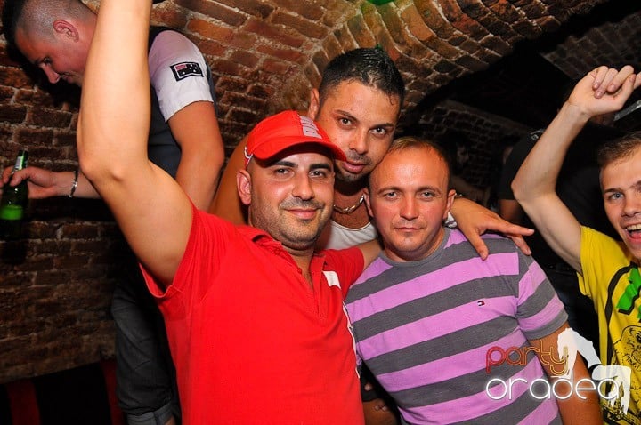 Saturday Party în Escape, 