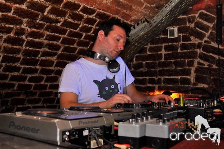 Saturday Party în Escape, 