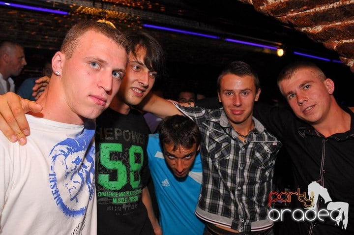 Saturday Party în Escape, 