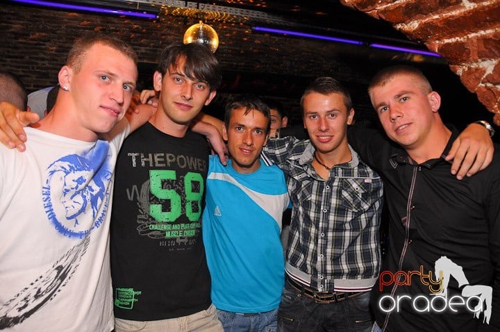 Saturday Party în Escape, 