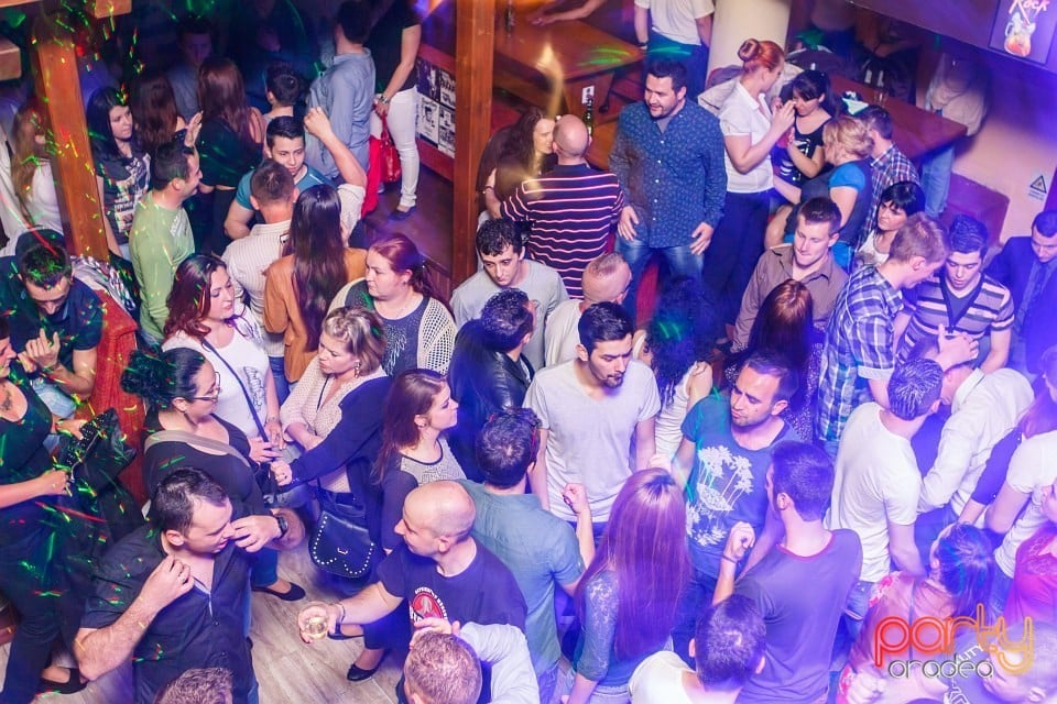 Saturday Party în Window Pub, 