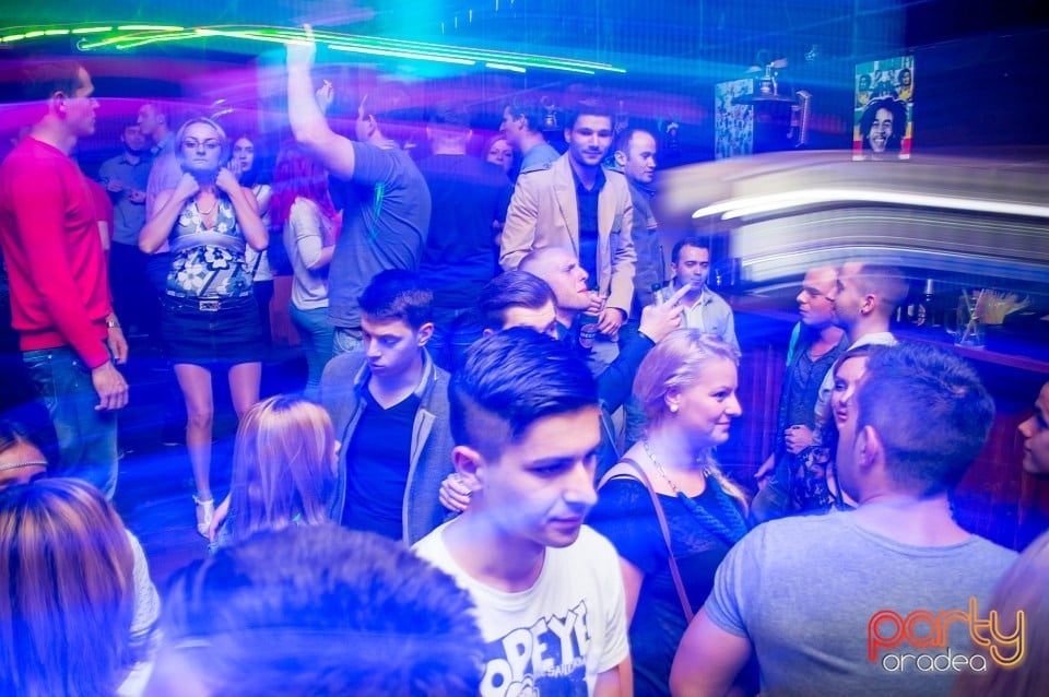 Saturday Party în Window Pub, 