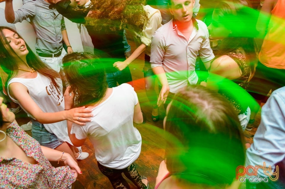 Saturday Party în Window Pub, 