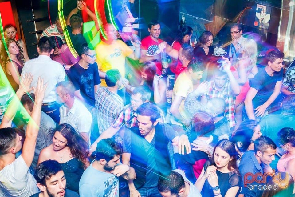 Saturday Party în Window Pub, 