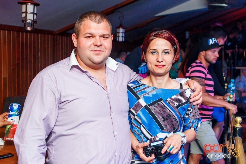 Saturday Party în Window Pub, 