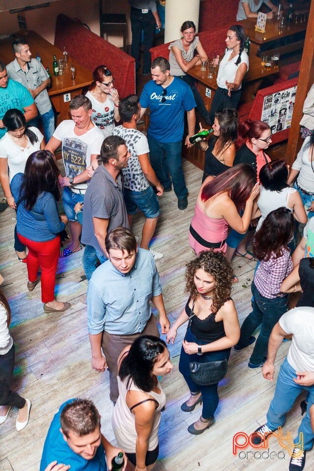 Saturday Party în Window Pub, 