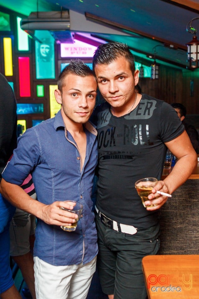 Saturday Party în Window Pub, 