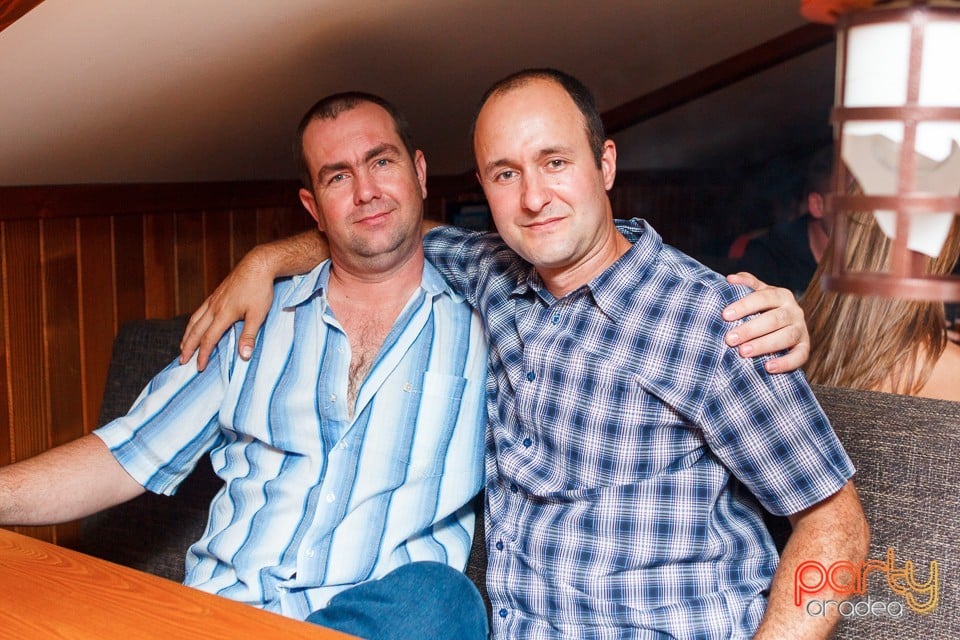 Saturday Party în Window Pub, 