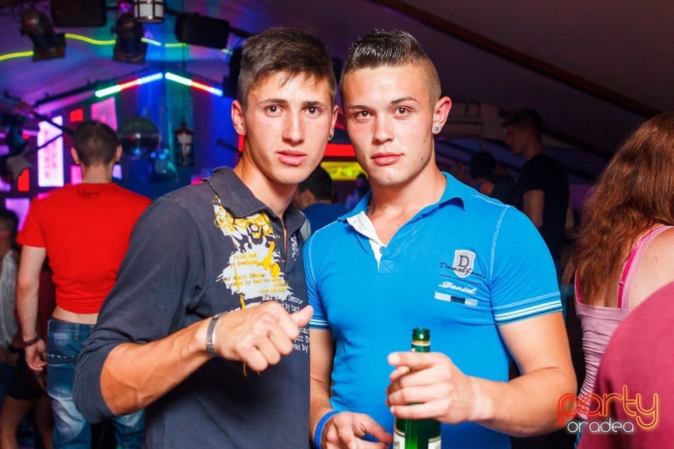 Saturday Party în Window Pub, 