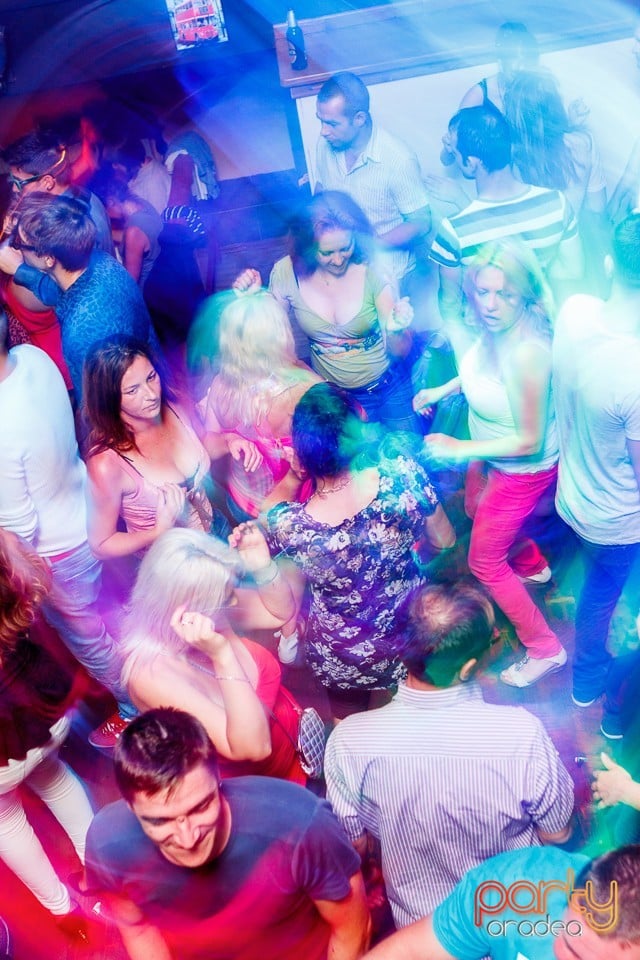 Saturday Party în Window Pub, 