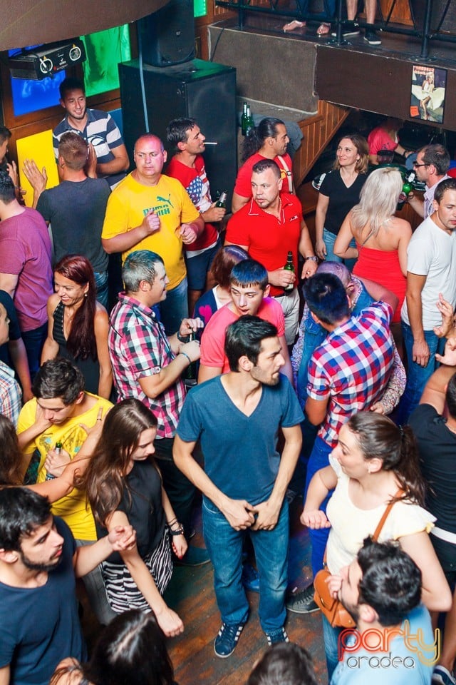 Saturday Party în Window Pub, 