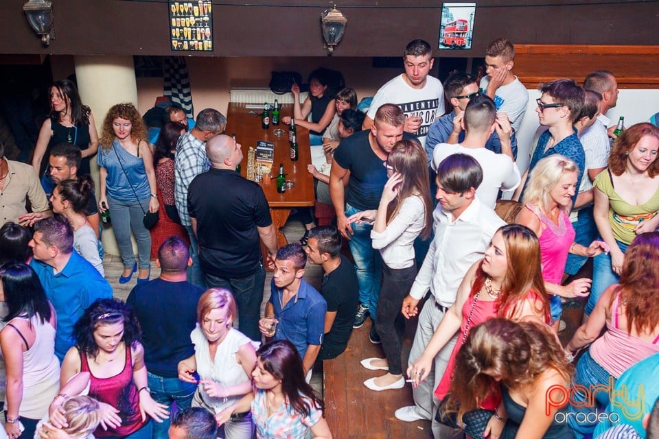 Saturday Party în Window Pub, 