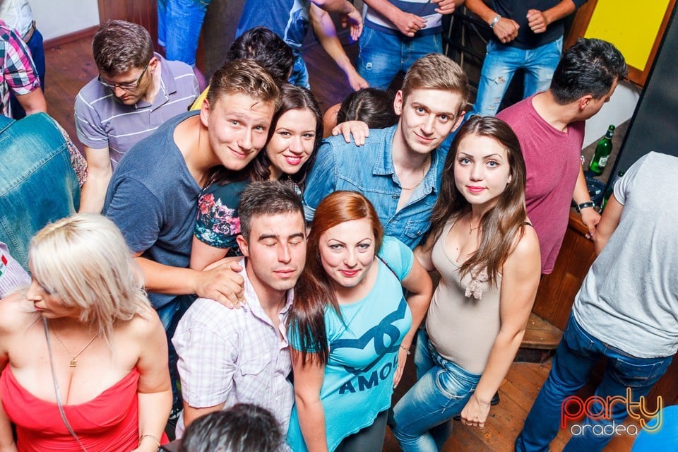 Saturday Party în Window Pub, 