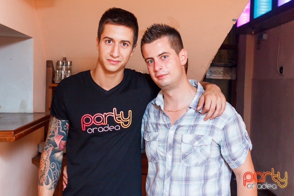 Saturday Party în Window Pub, 