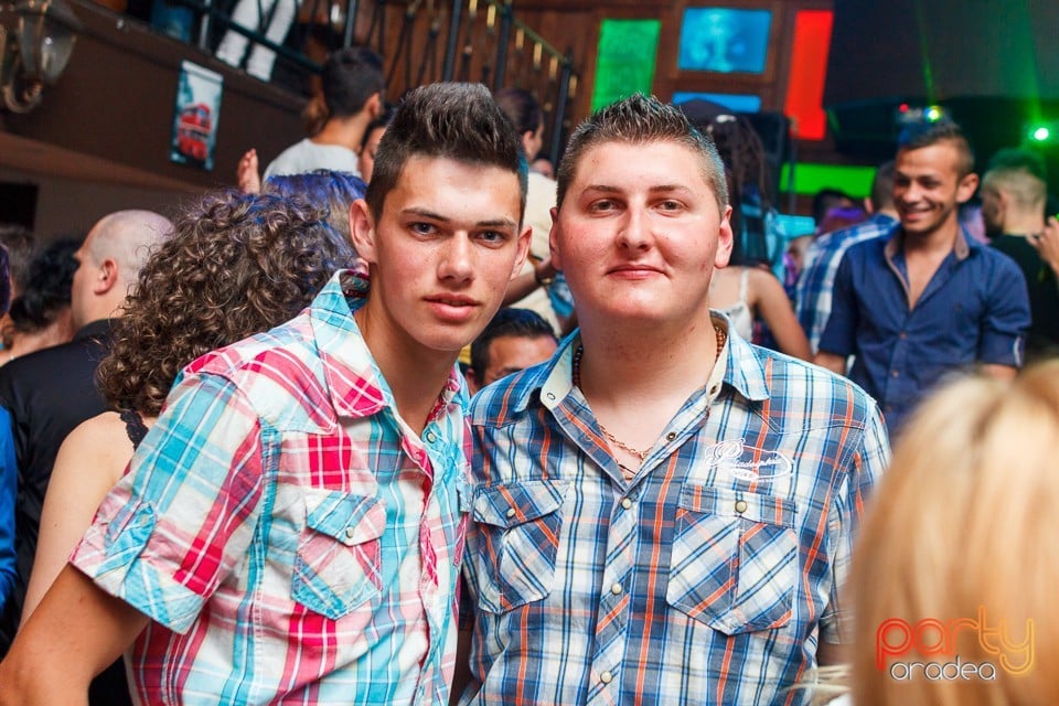 Saturday Party în Window Pub, 