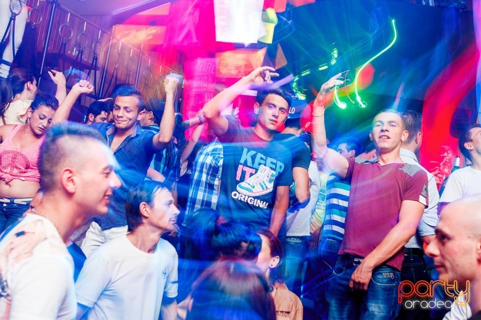 Saturday Party în Window Pub, 