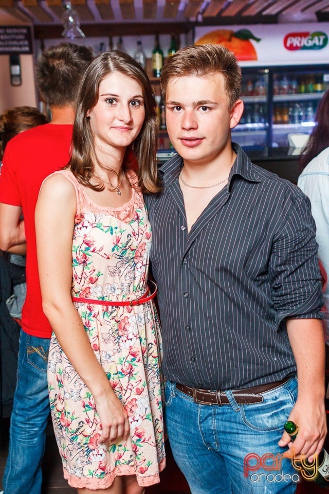 Saturday Party în Window Pub, 