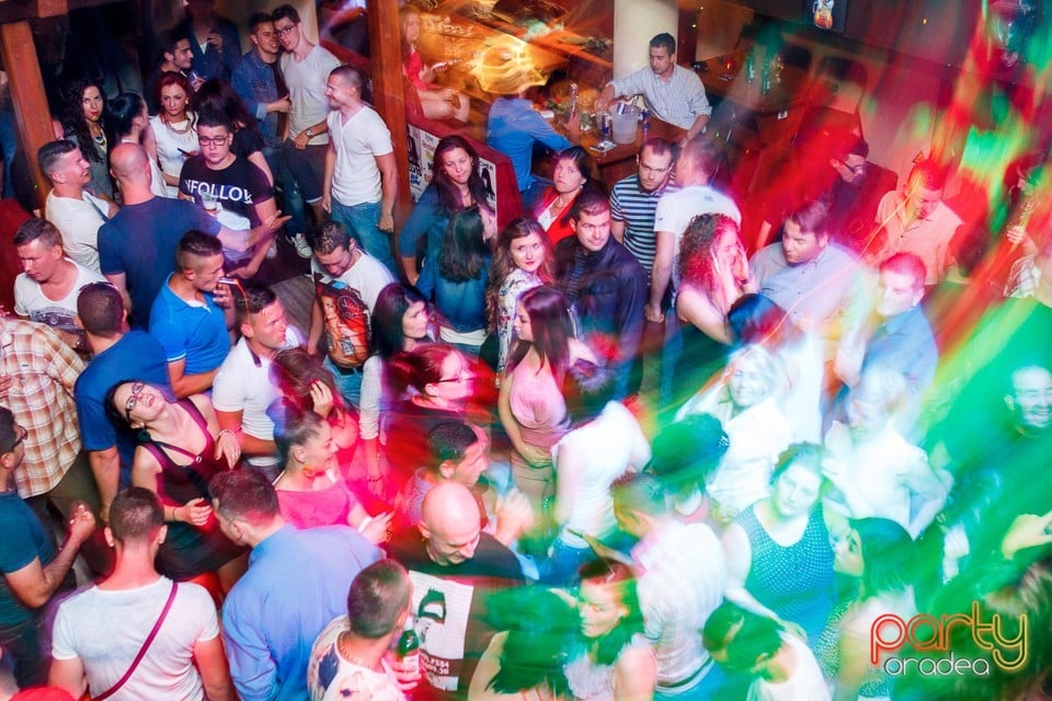 Saturday Party în Window Pub, 